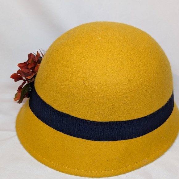 Flapper girls inspired 1920's style felt hat - Picture 2 of 4